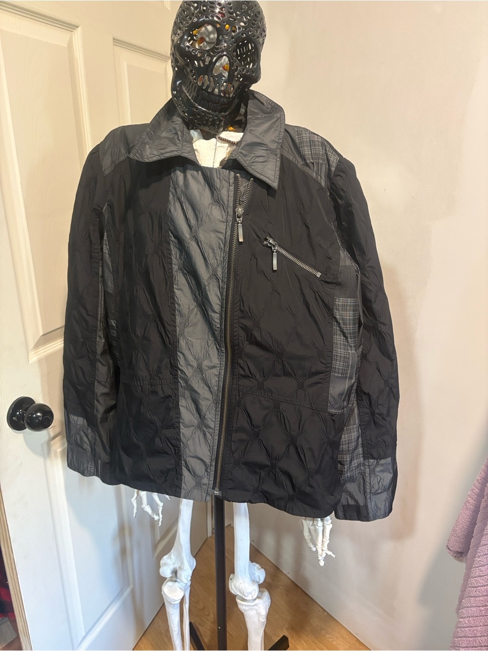 Men's Black and Gray Quilted Puffer Jacket